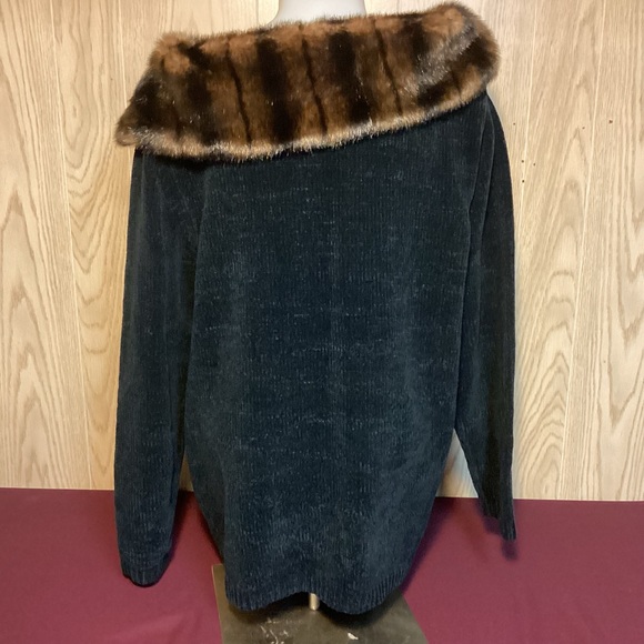 Vintage Womens soft Chenille sweater with faux fur collar size 2X - Picture 3 of 10